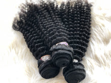 Load image into Gallery viewer, Kinky Curly Bundles Deals