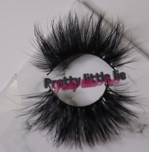 Pretty Little Lie Eyelashes