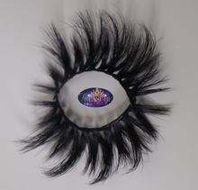 Load image into Gallery viewer, Diva Eyelashes
