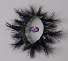 Load image into Gallery viewer, Kiss&#39;N Tell Eyelashes
