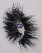 Load image into Gallery viewer, Pretty Little Lie Eyelashes
